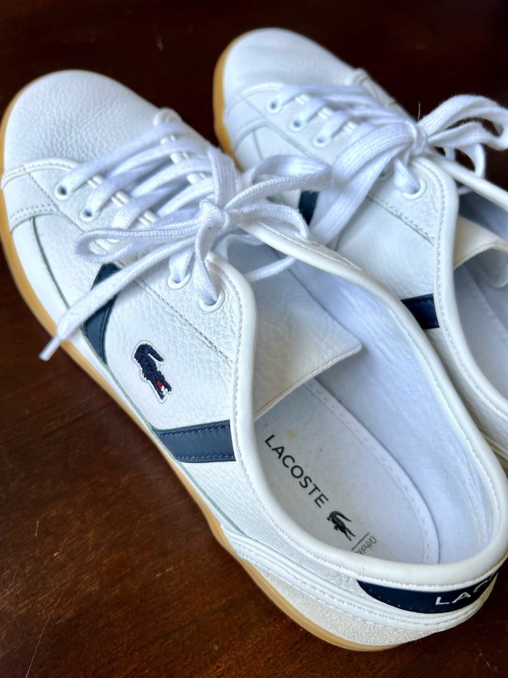 Lacoste Women’s White Leather Sneakers w/Navy Stripes  9.5 US - like new! - Picture 2 of 12